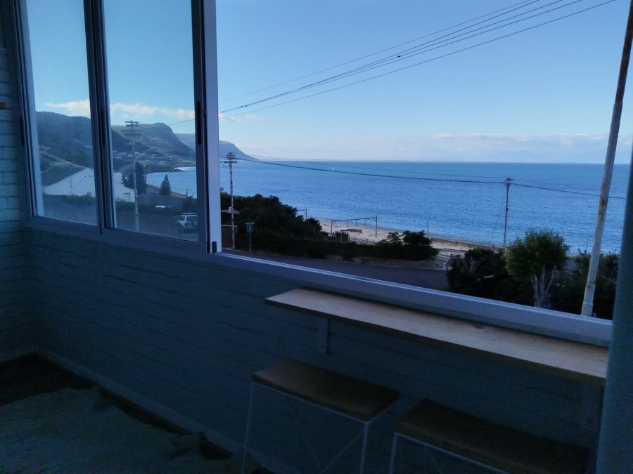 To Let 2 Bedroom Property for Rent in Bay View Village Western Cape